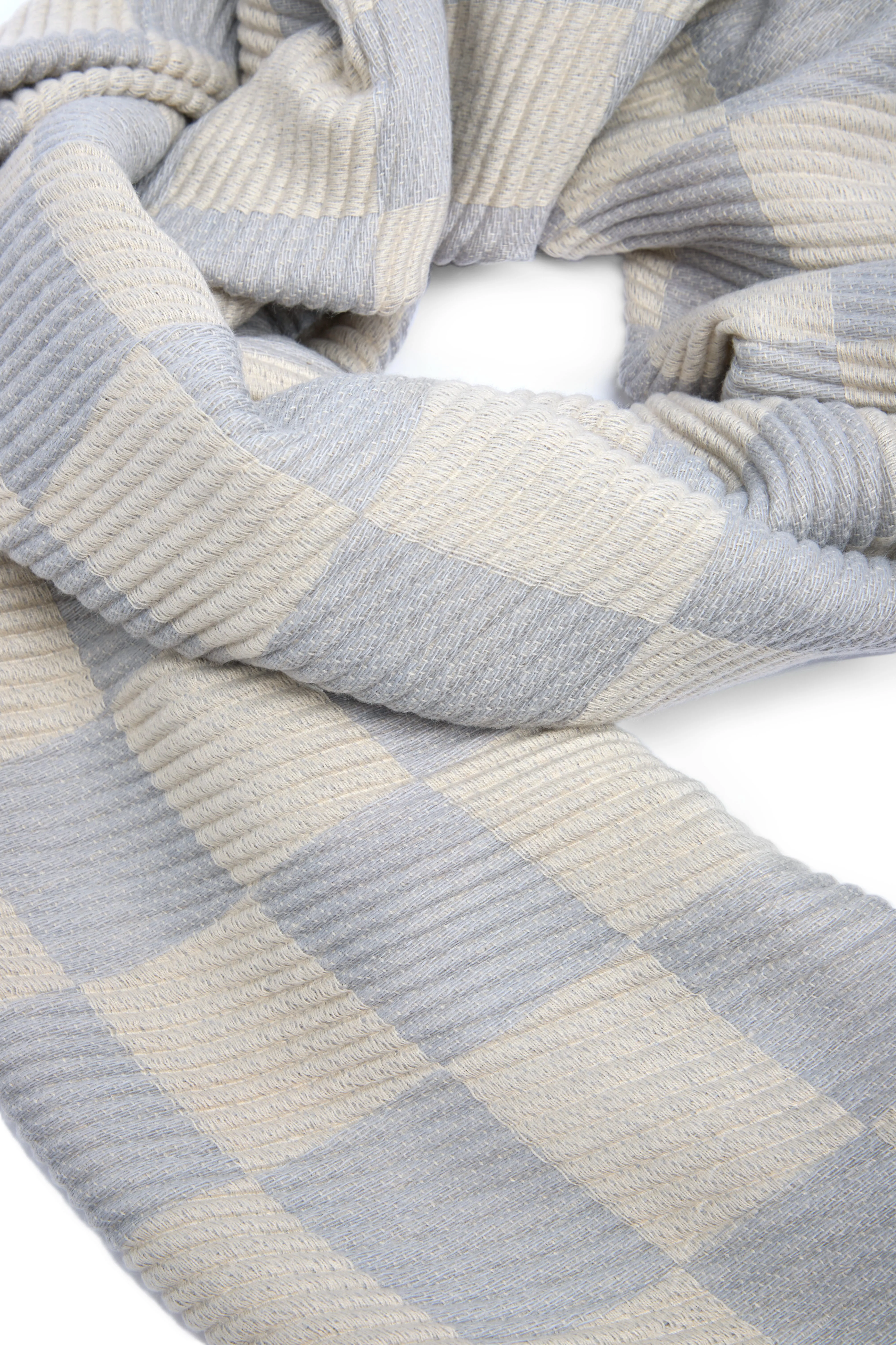 Crinkled Checkered Scarf