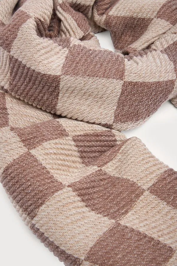 Crinkled Checkered Scarf