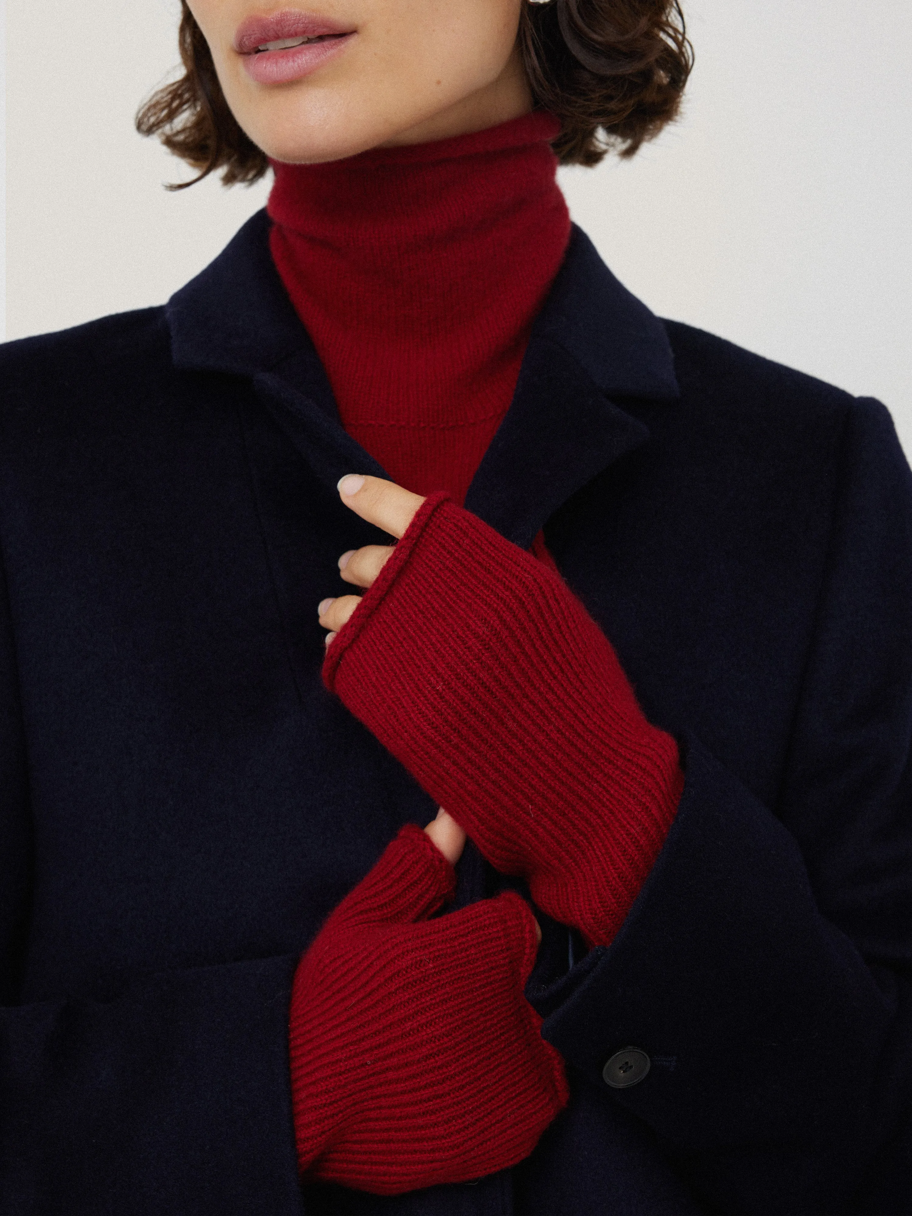 Wool Cashmere Blend Mittens | Red